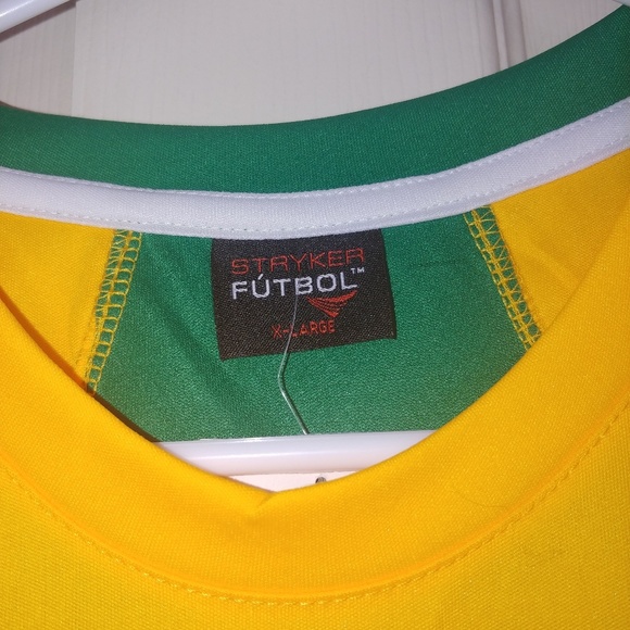 Brazil jersey shirt - Picture 2 of 2
